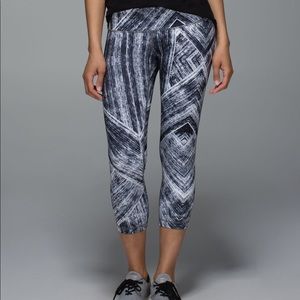 lululemon | wunder under heat wave crop